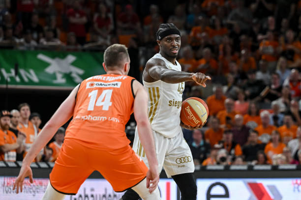 也窥探到泰 也窥探到泰