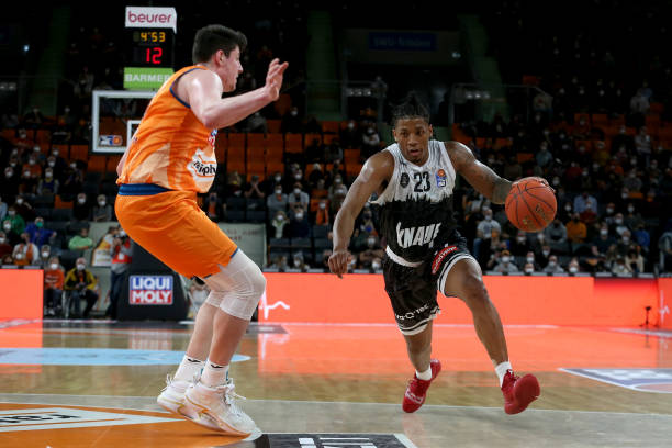 究了对手 究了对手